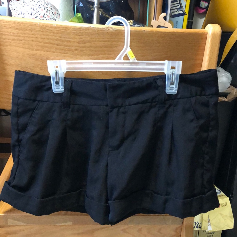 Old Navy shorts, 3.5 inches, size 6. Never worn!
